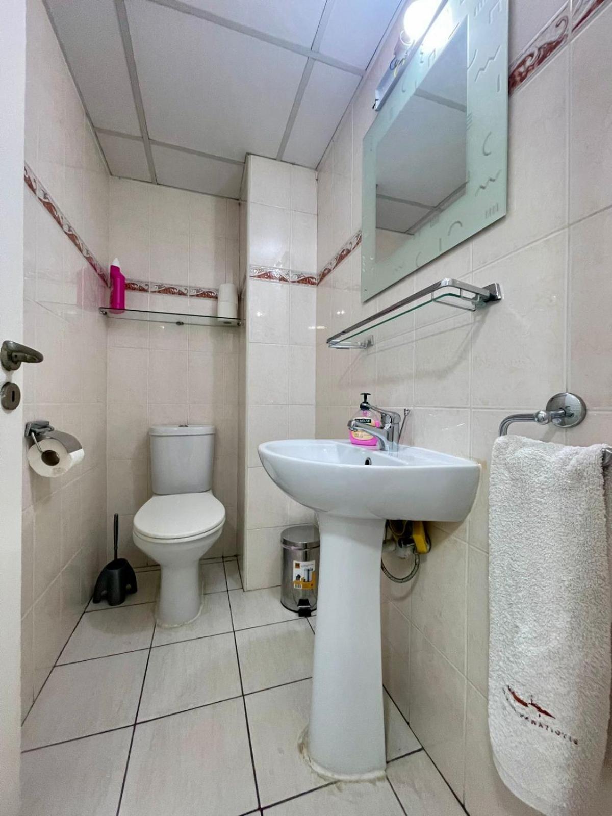 Sea View Suite In Makenzy Larnaca Extérieur photo