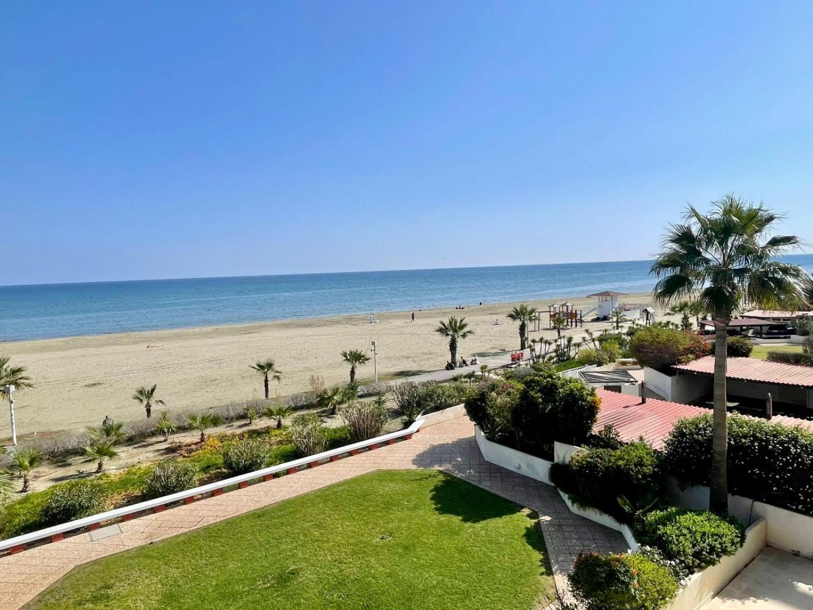 Sea View Suite In Makenzy Larnaca Extérieur photo
