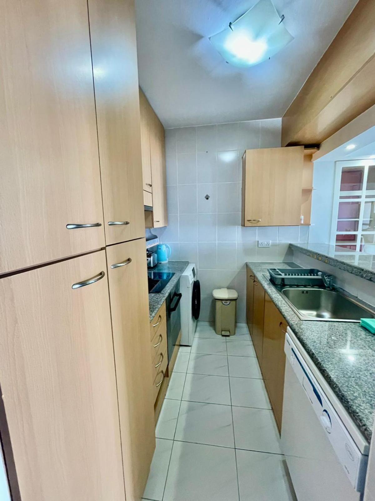 Sea View Suite In Makenzy Larnaca Extérieur photo